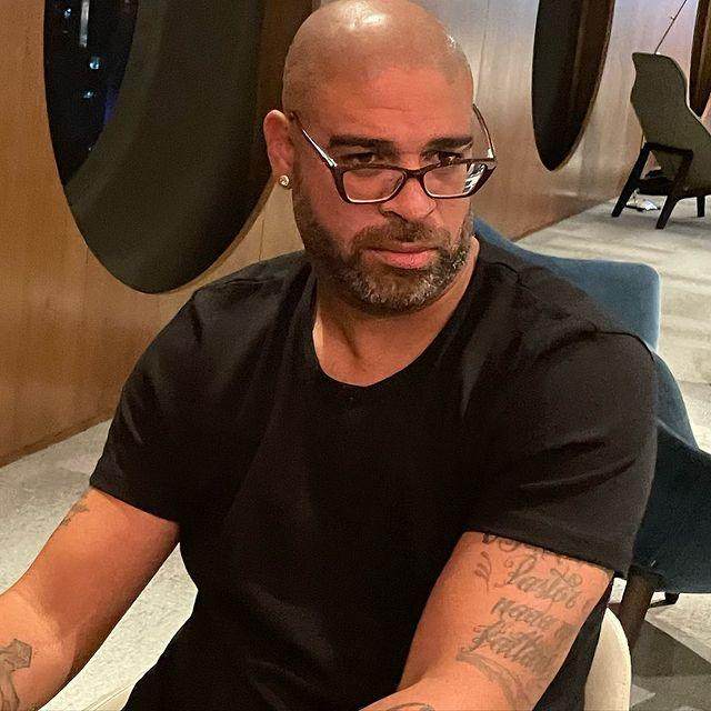 APP下载-阿德里亚诺40岁大寿 罗纳尔多卡卡祝他生日快乐!